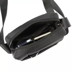   Pierre Cardin 2011 ALAN09 fekete férfi oldaltáska 20 x 24 x 9 cm