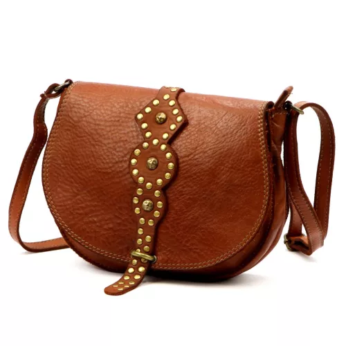 VS 037 konyakbarna női bőr oldaltáska 25 x 20 x 7 cm