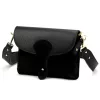 Luka 26-100 D fekete női bőr oldaltáska, crossbody 24.5 x 18 x 6 cm