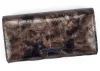 Gregorio női, croco mintás, barna lakkbőr pénztárca 16,5 × 9 cm